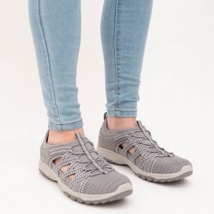 Sketchers Gray Reggae Fest 2.0 Happy Getaway slip on laceless tennis shoes